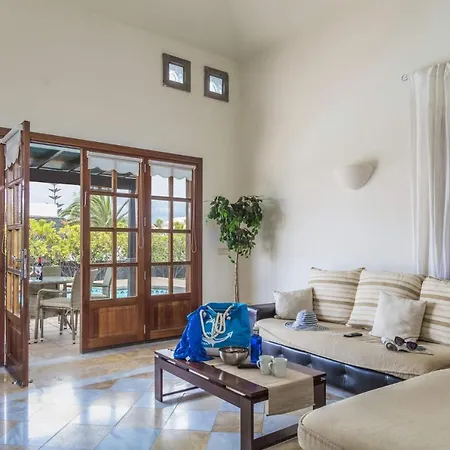 Victoria Luz By * Playa Blanca (Lanzarote)